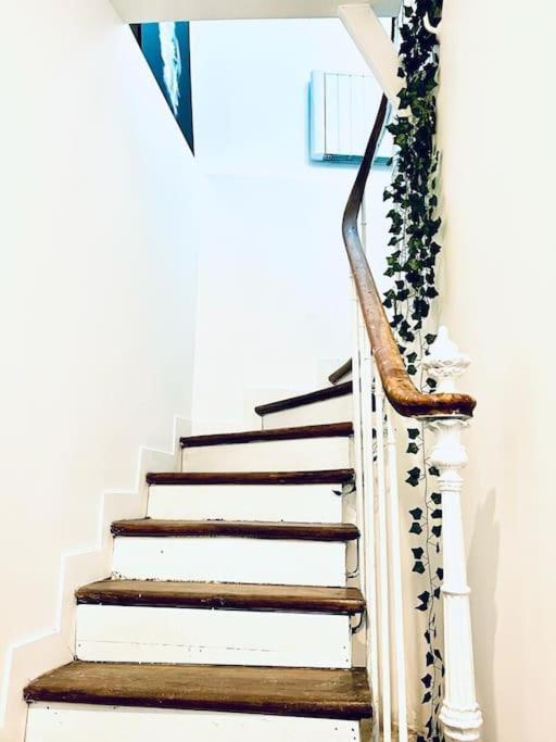 Unique Loft Apartment Located 15 Minutes From The Champs Elysees Saint-Ouen  Exterior photo